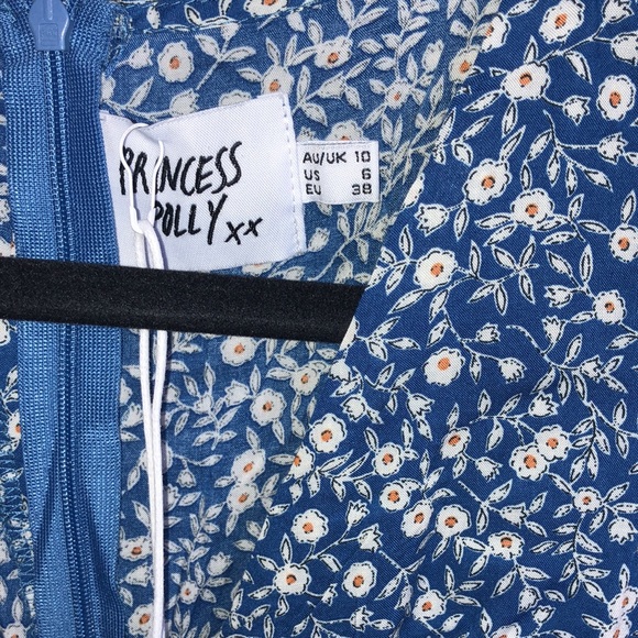 The Sting Mini Dress - Picture 5 of 6